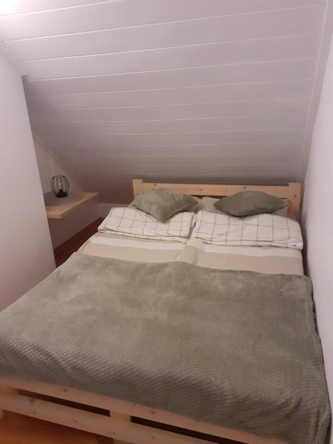 Beskidzka 25a *